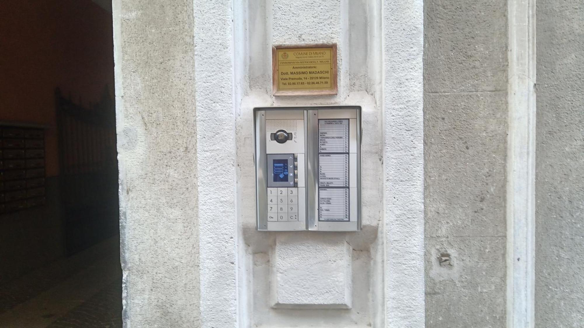 Stanza Privata Con Bagno Nel Centro Di Milano Lägenhet Exteriör bild